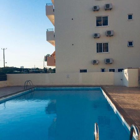 Pool Apartment Larnaka Exterior foto