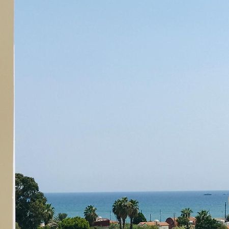 Pool Apartment Larnaka Exterior foto