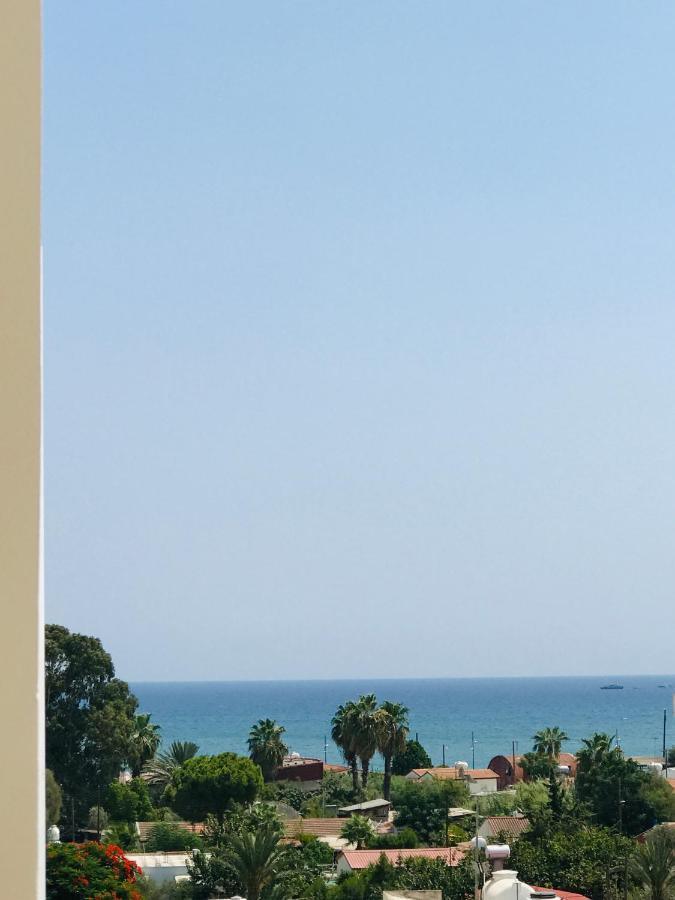 Pool Apartment Larnaka Exterior foto